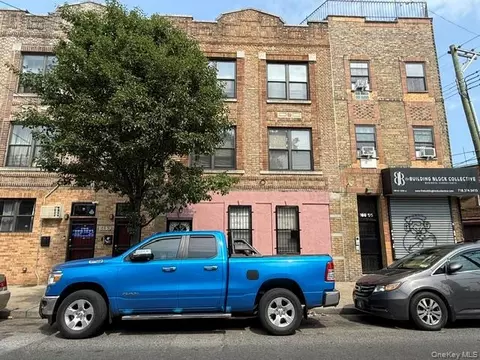 10653 150th St, Jamaica, NY 11435