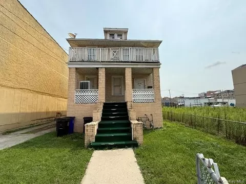 216 Beach 31st St, Far Rockaway, NY 11691