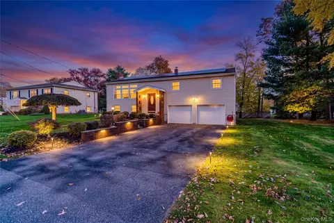 41 Ona Ln, New Windsor, NY 12553