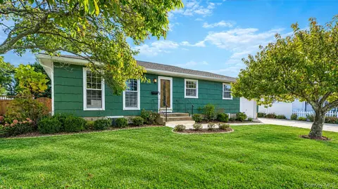 244 Neptune Ave, West Babylon, NY 11704