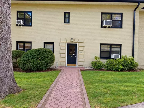 47 Manchester Rd #E21, Eastchester, NY 10709