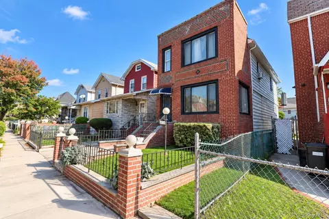 847 E 48th St, Brooklyn, NY 11203