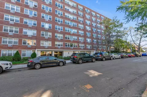 172-70 Highland Ave #6B, Jamaica, NY 11432