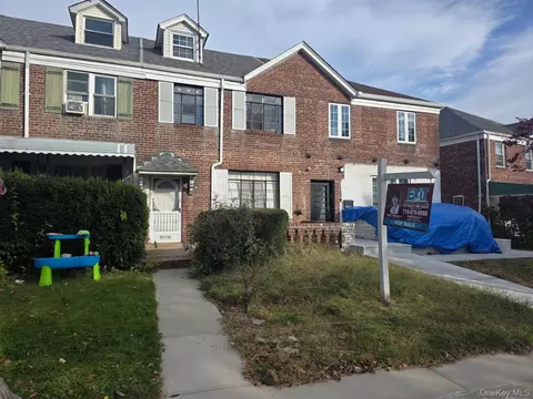 17617 77th Rd, New York, NY 11366