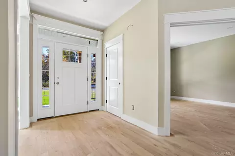 Entry Way - 60 Ball Rd, Warwick, NY 10990 photo 2 of 5