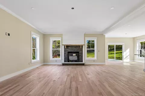 Living - 60 Ball Rd, Warwick, NY 10990 photo 5 of 7