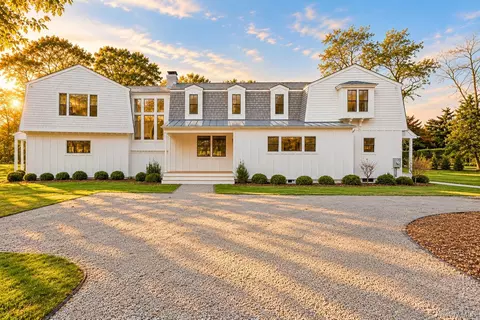 5 Pheasant Ln, Southampton, NY 11960