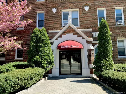 83-55 Lefferts Blvd #6A, New York, NY 11415