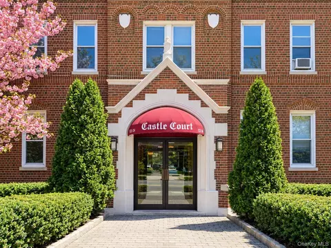 83-55 Lefferts Blvd #6A, New York, NY 11415