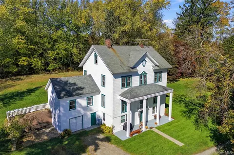 205 New Vernon Rd, Middletown, NY 10940