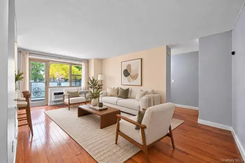 200 Cozine Ave #1E, Brooklyn, NY 11207