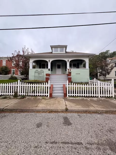 8 Davis St, Beacon, NY 12508 photo 3