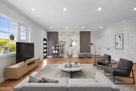 16905 104th Ave, Jamaica, NY 11433