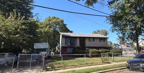 81 Saint Francis St, Roosevelt, NY 11575