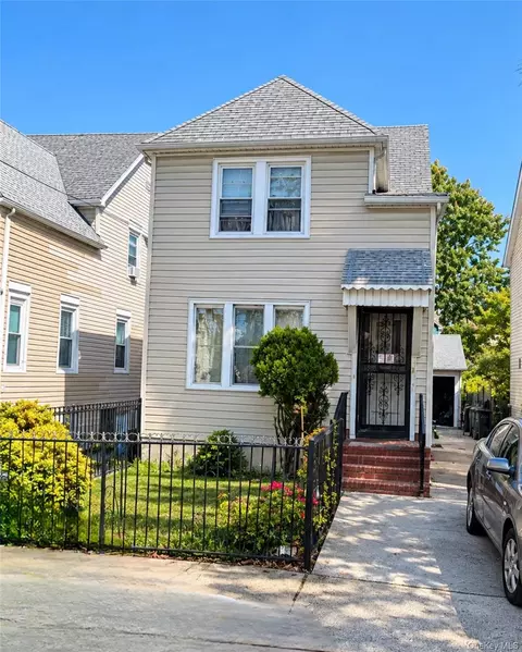 10441 199th St, New York, NY 11412