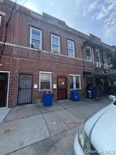21110 99th Ave, New York, NY 11429