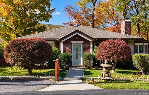 37 Valhalla Rd, Kent, NY 10512