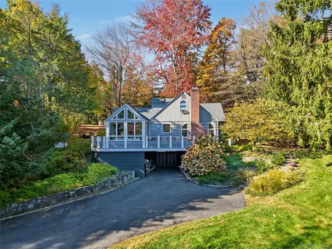 21 Lakeview Ave W, Cortlandt, NY 10567
