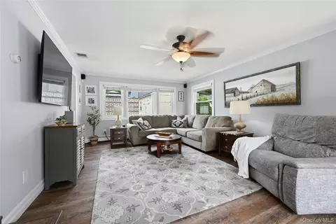 Living - 139 N Summit Ave, Patchogue, NY 11772 photo 2 of 4