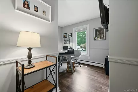 Entry Way - 139 N Summit Ave, Patchogue, NY 11772 photo 5 of 5