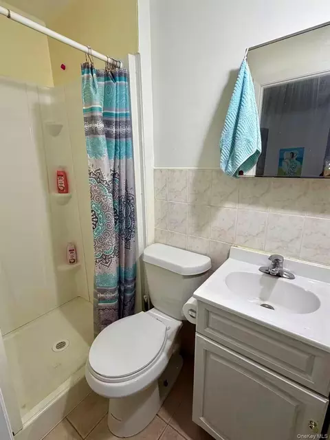 Bath - 6412 155th St, Flushing, NY 11367 photo 2 of 3