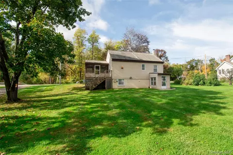 Exterior - 125 Jackson St, Fishkill, NY 12524 photo 4 of 12