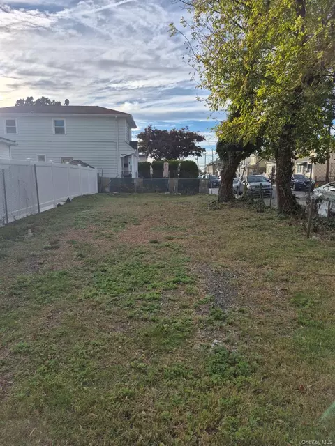 94 Evans Ave, Hempstead, NY 11003