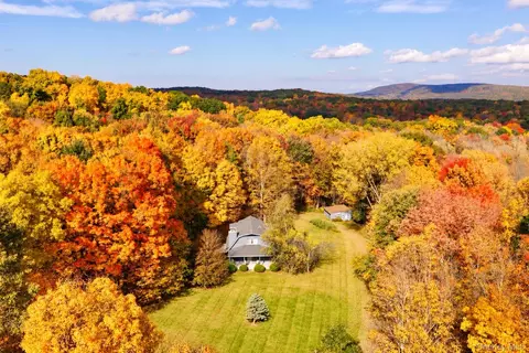 47 Wendover Rd, Stanford, NY 12581