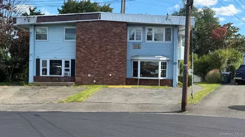 10 Campbell Ct, West Haverstraw, NY 10993
