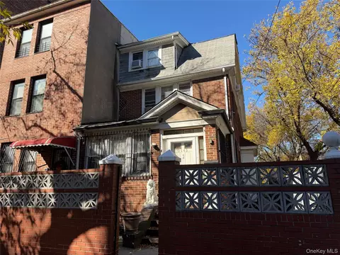 91-43 Lamont Ave, Elmhurst, NY 11373