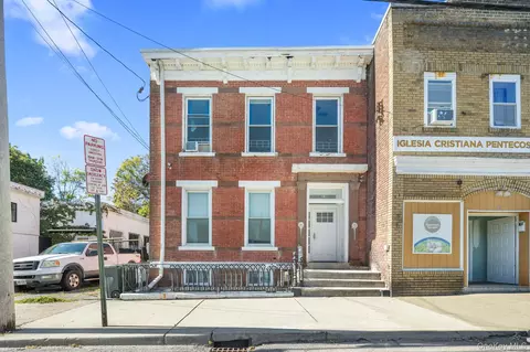 22 Lander St, Newburgh, NY 12550