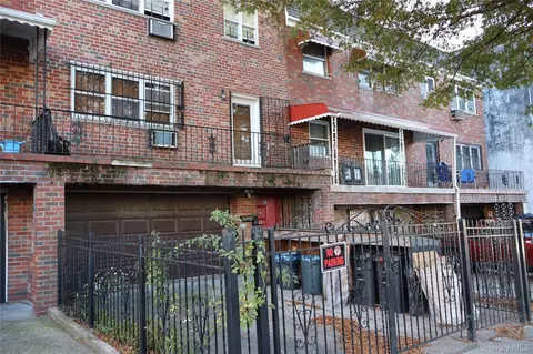 858 Morris Park Ave, New York, NY 10462