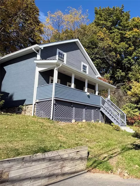 160 Smith St, Poughkeepsie, NY 12601