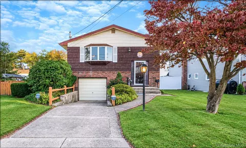 225 Neptune Ave, West Babylon, NY 11704