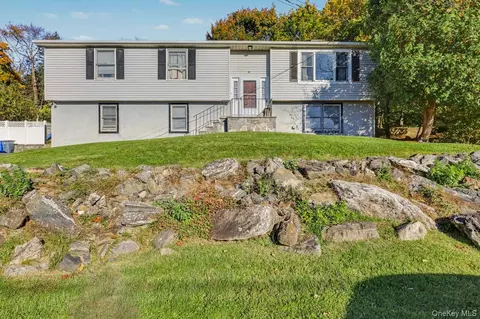 68 Bloomer Rd, Southeast, NY 10509