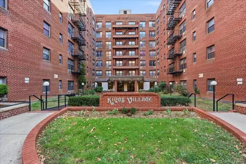1165 E 54th St #3H, Brooklyn, NY 11234