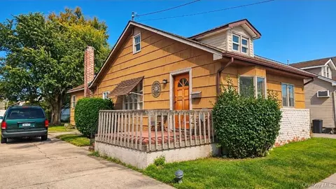 164 Davis Ave, Inwood, NY 11096