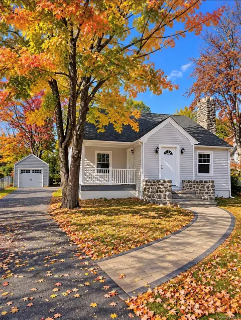 27 Waring Rd, Newburgh, NY 12550
