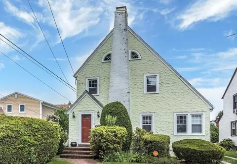 162 Saint Pauls Pl, West Hempstead, NY 11552