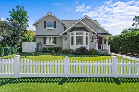 24 Lebrun Ave, Amityville, NY 11701