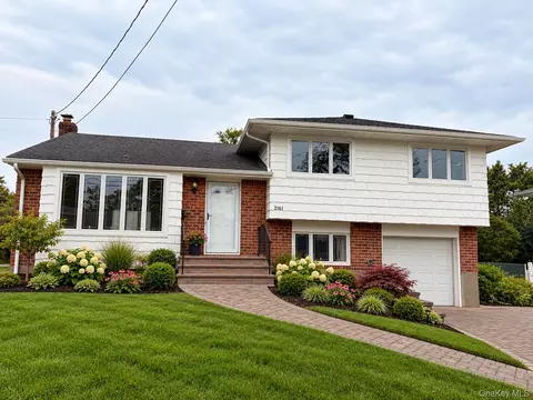 2161 Isabelle Ct, North Bellmore, NY 11710