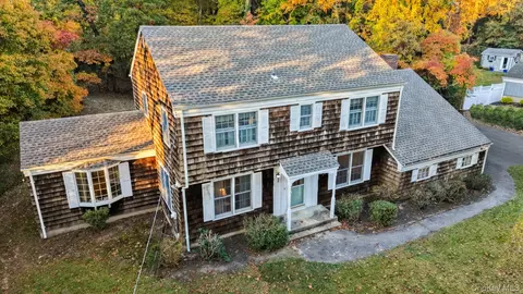 3 Fairway Dr, Middle Island, NY 11953