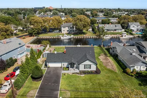 173 Tahlulah Ln, West Islip, NY 11795