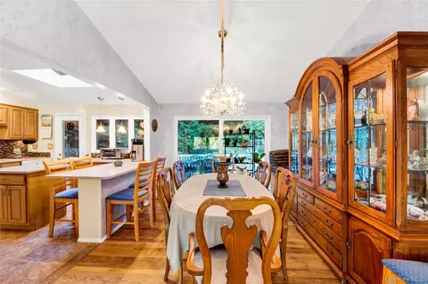 Dining - 36 Lark Ave, Greenburgh, NY 10607 photo 1 of 4