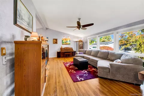 Living - 36 Lark Ave, Greenburgh, NY 10607 photo 1 of 5