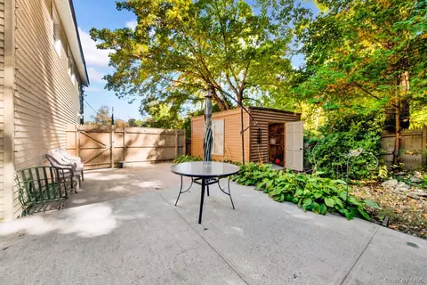 Exterior - 36 Lark Ave, Greenburgh, NY 10607 photo 10 of 10