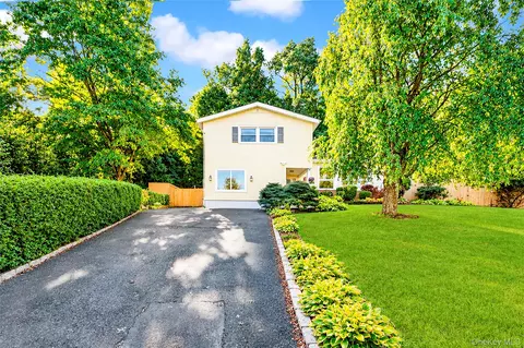 Exterior - 36 Lark Ave, Greenburgh, NY 10607 photo 9 of 10