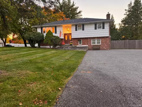 11 Rosman Rd, Thiells, NY 10984