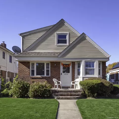 80-20 259th St, Glen Oaks, NY 11004