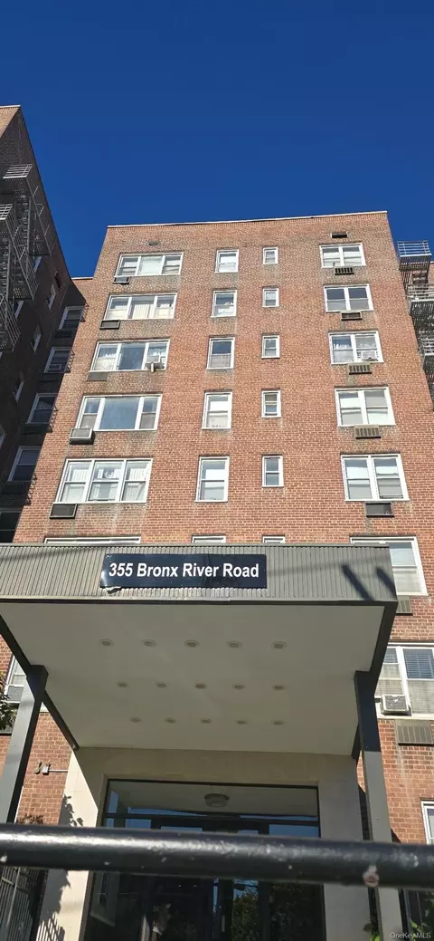 355 Bronx River Rd #1E, Yonkers, NY 10704